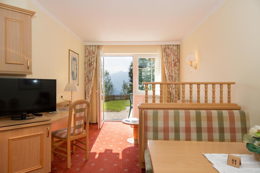 Residence Rossboden Mit Hallenbad Verano Buitenkant foto